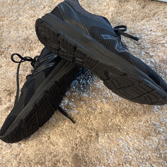 🍍 New Balance 635V2 Black Running Sneaker Shoes W635CT2 Women Size 8.5🍍 - Picture 3 of 4